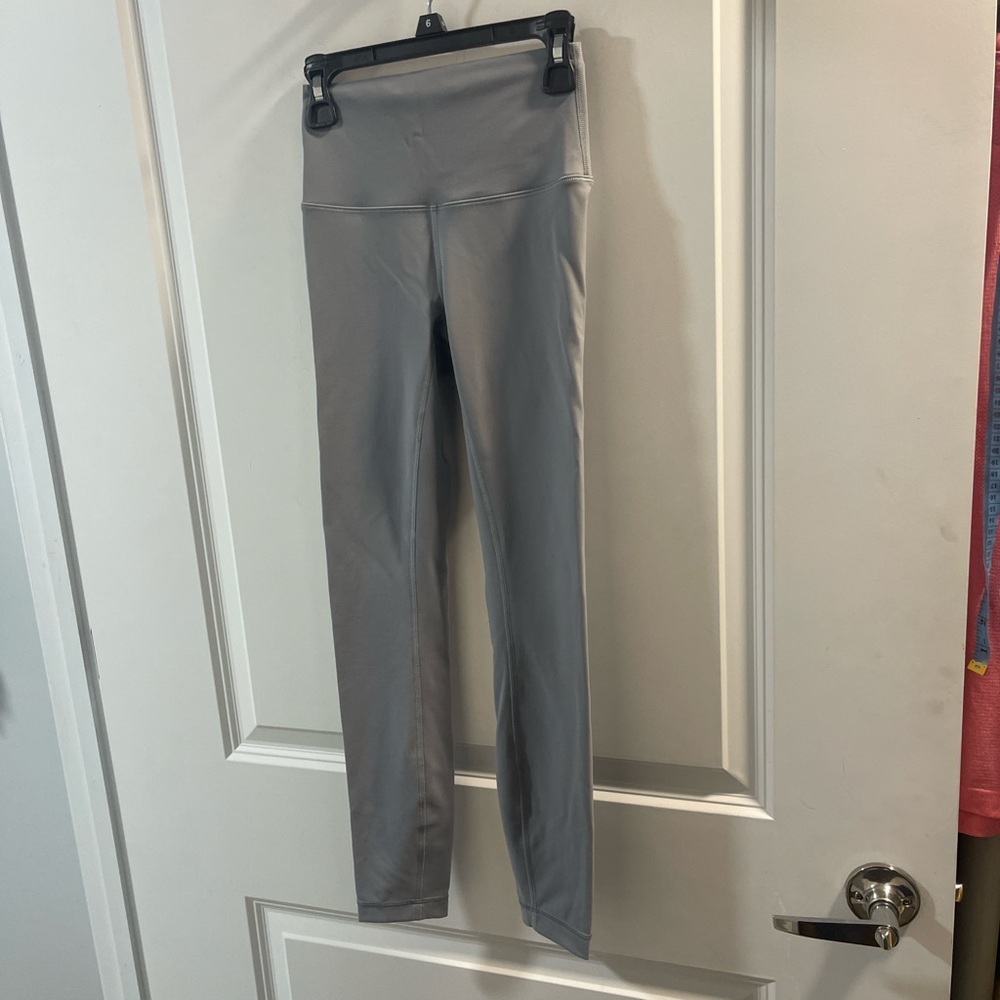 Lululemon Gray High-Waisted Leggings Very Good Condition Size 2